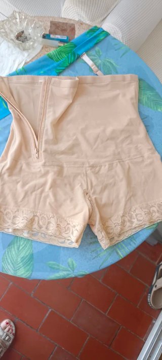 Faja Moldeadora Reductora Glúteos Beige 6XL