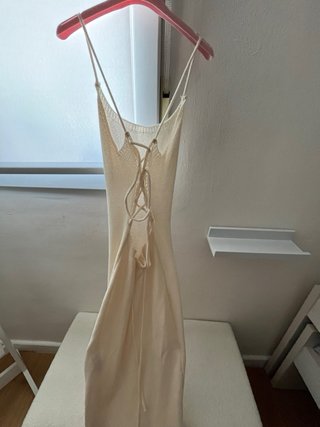 Vestido de punto largo beige