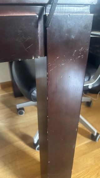 Mesa comedor madera + 6 sillas negras/blancas