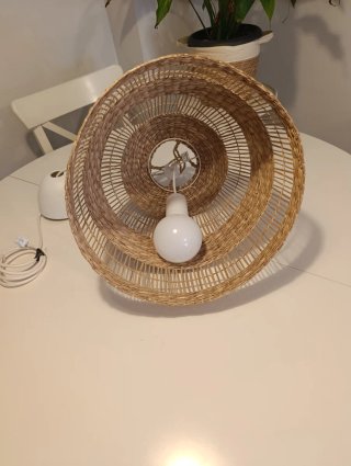 Lámpara de mimbre Ikea