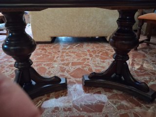 Mesa de comedor de madera oscura ampliable