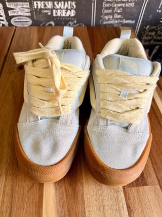 Vans Knu Skool Azul y Beige