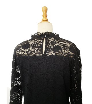 Supertrash / Blusa de encaje negro M