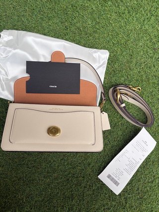 Bolso Coach Blanco con C Dorada