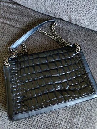 Bolso Zara negro de piel