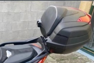 Baúl + soporte YAMAHA X MAX 2015