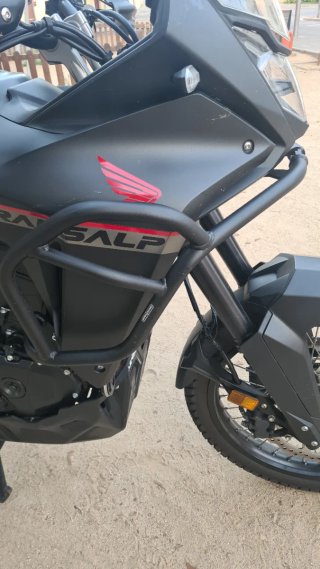 Honda Transalp 750 Negra