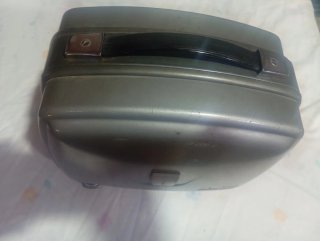 Proyector de cine vintage gris