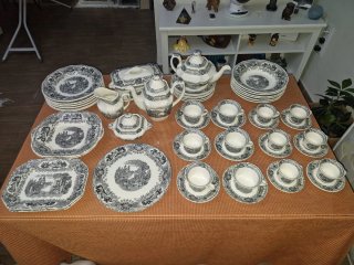 Vajilla La Cartuja Negra y Blanca