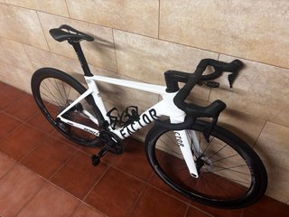 Bicicleta Factor Monza T.52.  Negociable.