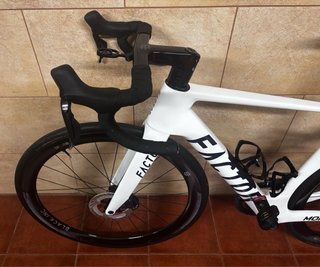 Bicicleta Factor Monza T.52.  Negociable.