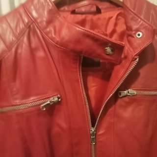 Chaqueta de cuero roja unisex