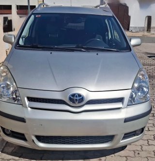 Toyota corola verso 2007