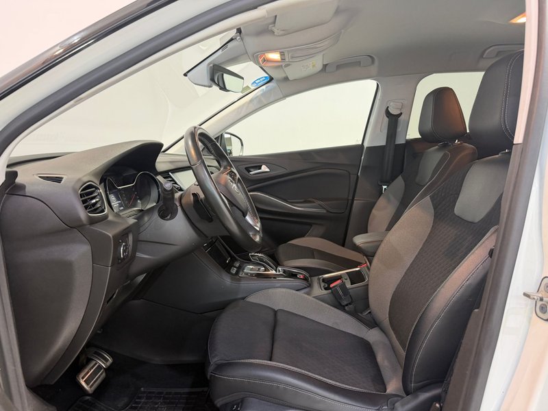 Opel Grandland X 2020, foto 7