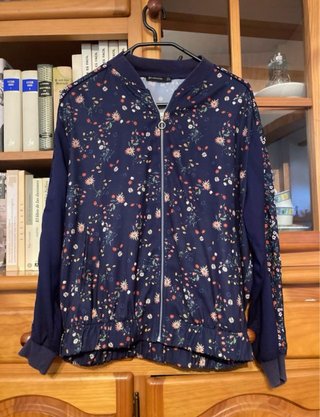 Chaqueta Bomber fina Stradivarius azul Talla M