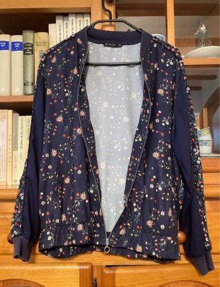 Chaqueta Bomber fina Stradivarius azul Talla M