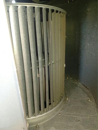 Caja de ventilación metálica