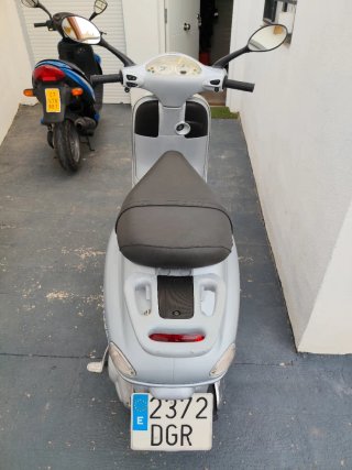 Vespa ET4 125cc Plata