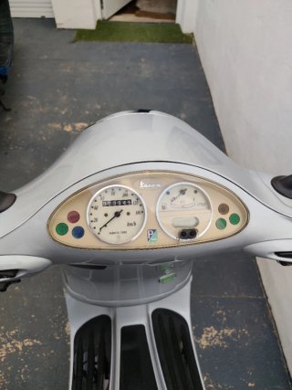 Vespa ET4 125cc Plata