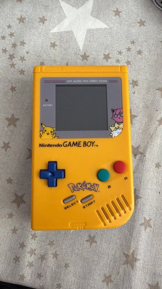 Nintendo Game Boy Pokémon Amarillo