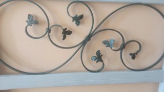 Dos cabeceros de cama forja y madera