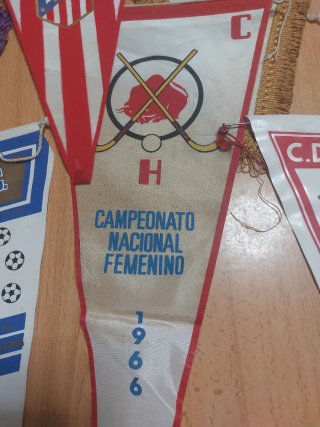 Banderines de fútbol antiguos