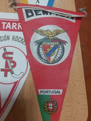 Banderines de fútbol antiguos