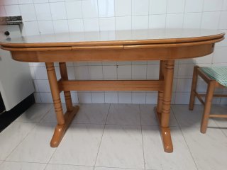 Mesa de cocina redonda de madera maciza  Muy bueno