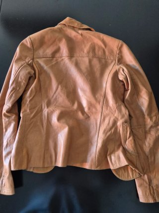 Chaqueta de cuero marrón mujer