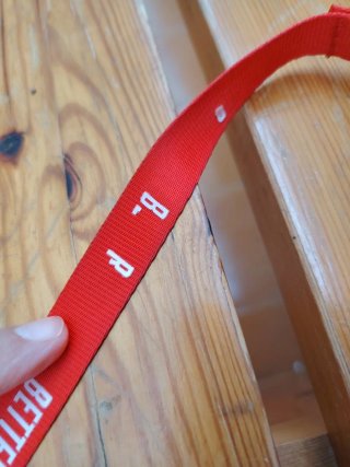 Lanyard Emirates Rojo