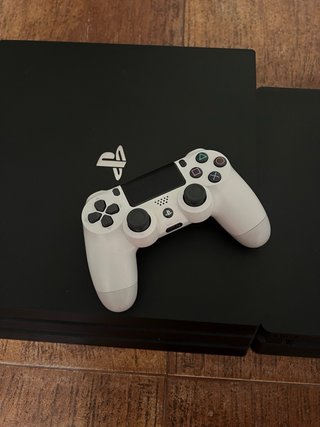 Lote PS4 + PS4 Pro + Mando