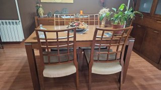 Mesa centro salón + 4 sillas + mesa auxiliar