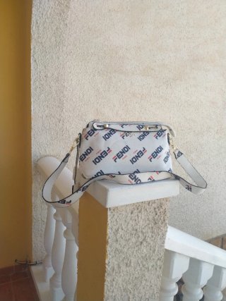 Bolso Fendi Blanco con Logo