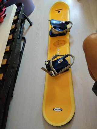 Tabla Snowboard Amarilla