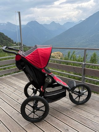 Silla de paseo Baby Jogger roja