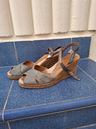 Sandalias cuña esparto beige/plata