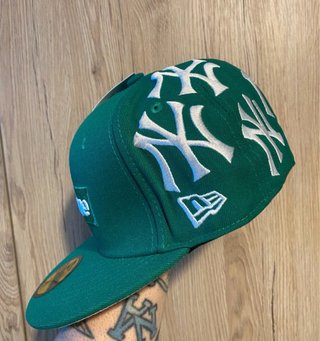 Cappello Supreme Verde NY Yankees 56.8cm