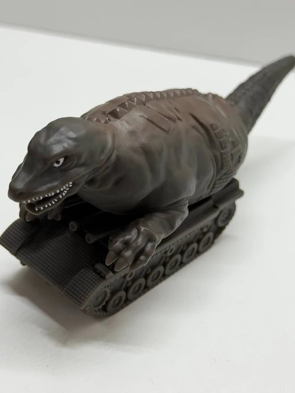 Figura Dino-Tank Kaiju Ultraman Bandai 2014 16cm