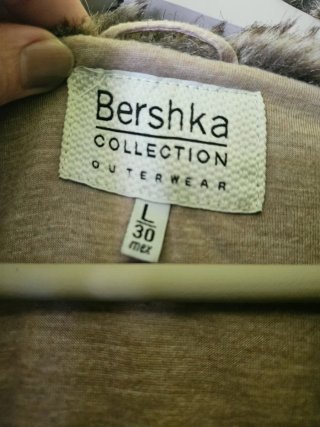 Chaleco pelo sintético Bershka marrón