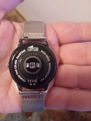 Reloj Lotus Smartwatch Mujer Digital Plata