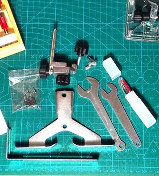 Fresadora Eléctrica 800w + Estuche 15 Fresas NUEVA