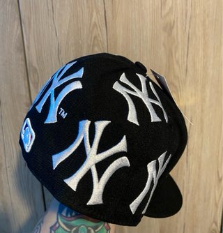 Cappello Supreme New Era NY Yankees Nero 56,8cm