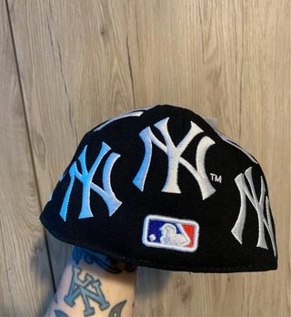 Cappello Supreme New Era NY Yankees Nero 56,8cm