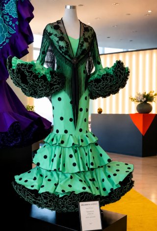 Traje Flamenco Exclusivo Verde Lunares Negro