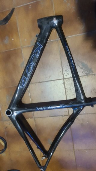Cuadro Carbono Kuota para Reparar