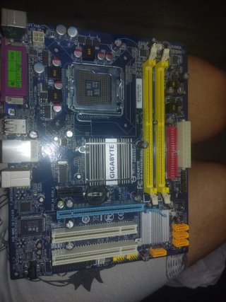 gigabyte ga-945gcm-s2l