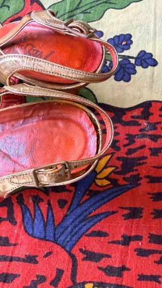 Sandalias YSL Vintage Oro y Rojo