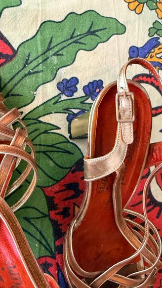 Sandalias YSL Vintage Oro y Rojo