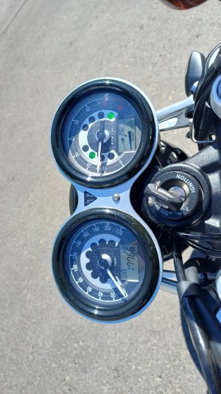 Triumph Speed Twin 1200