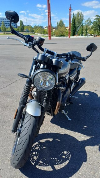 Triumph Speed Twin 1200